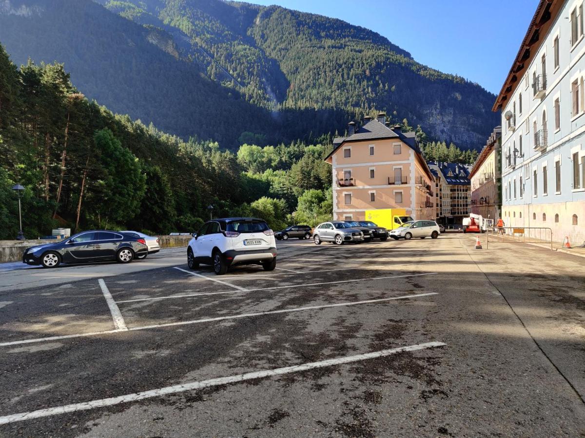 "Leo Pixel" Avairent Canfranc Estacion Daire Dış mekan fotoğraf