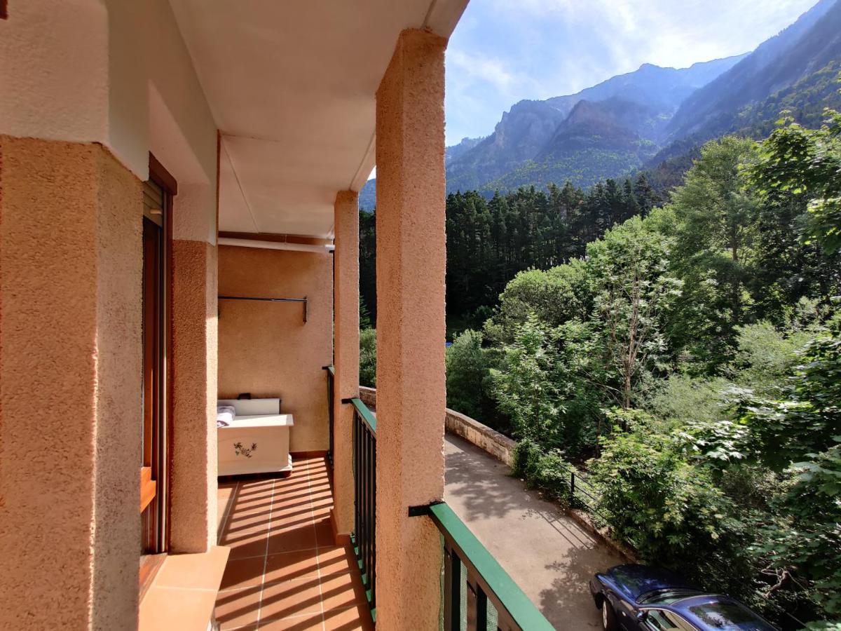 "Leo Pixel" Avairent Canfranc Estacion Daire Dış mekan fotoğraf